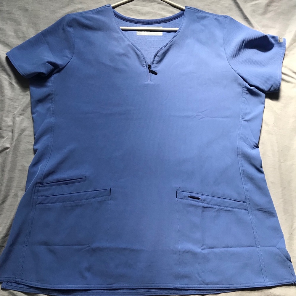 Scrub top